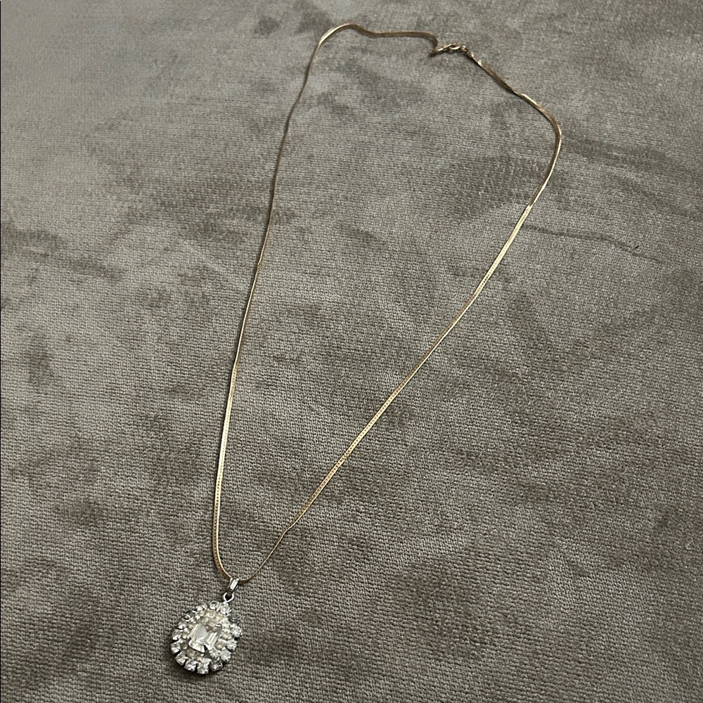 Title: Vintage Gold Tone Herringbone Necklace | Emerald Cut Crystal Pendant